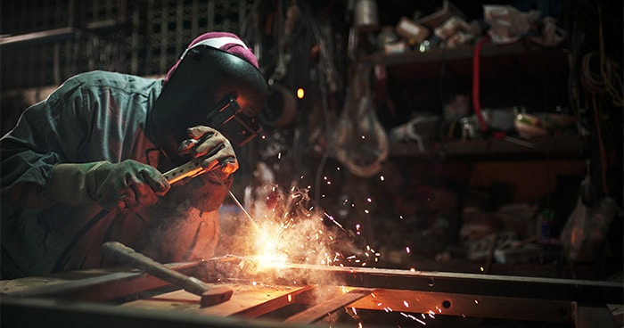 welder-working-in-lab