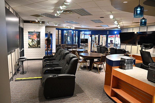 front-area-of-esports-console-lounge
