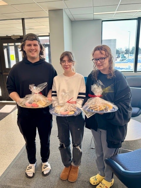 students-with-cookie-tray
